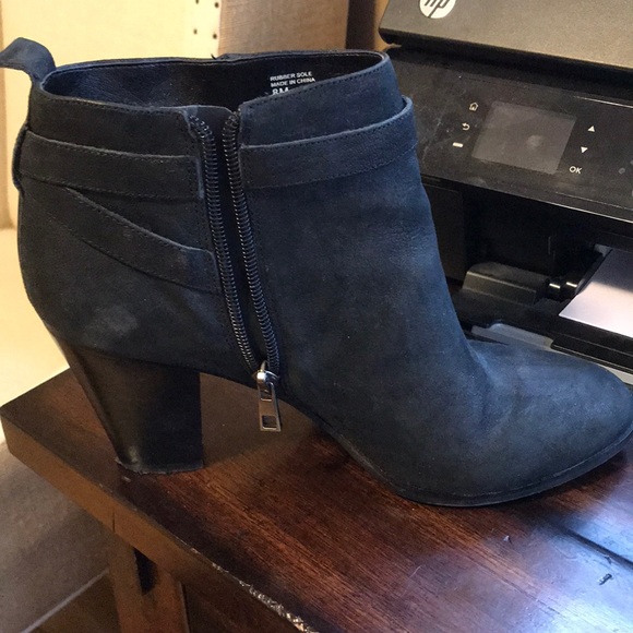 Black booties - Picture 2 of 3